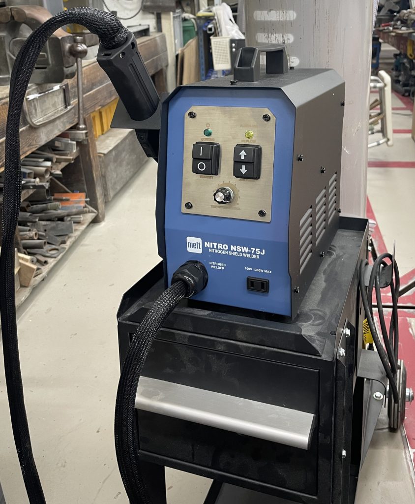 NITOROGEN SHIELD WELDER (窒素ガス樹脂溶接機）導入 | わたびき自動車